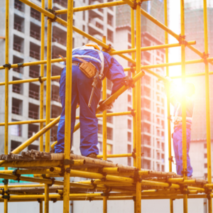 Segurança em Trabalhos em Altura na Utilização de Arnês e na Montagem de Redes de Proteção