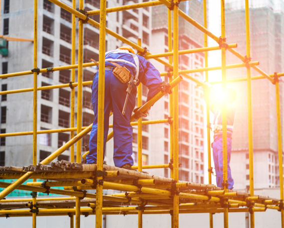 Segurança em Trabalhos em Altura na Utilização de Arnês e na Montagem de Redes de Proteção